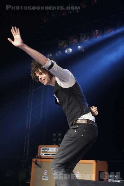WOLFMOTHER - 2006-11-17 - PARIS - Elysee Montmartre - 